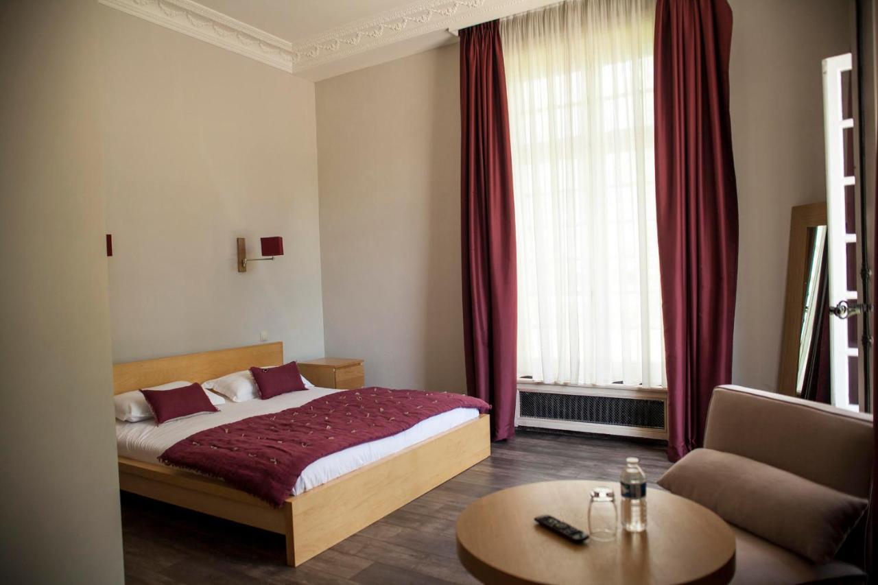 Le Domaine De Barbizon Otel Saint-Martin-en-Bière Dış mekan fotoğraf